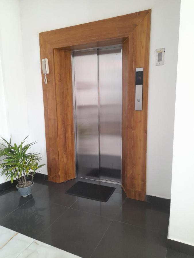 Hotel Marine At Negombo Beach Exterior photo