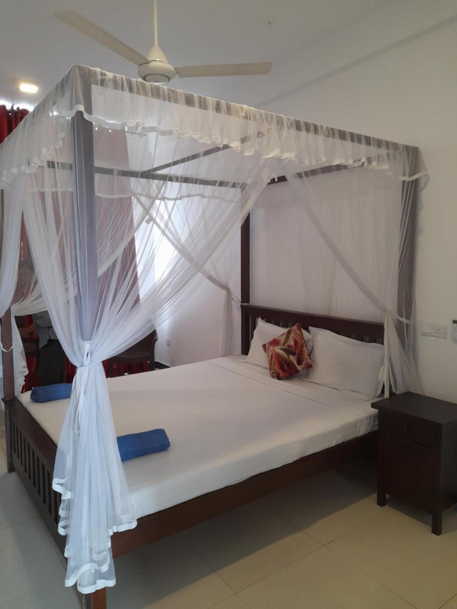Hotel Marine At Negombo Beach Exterior photo