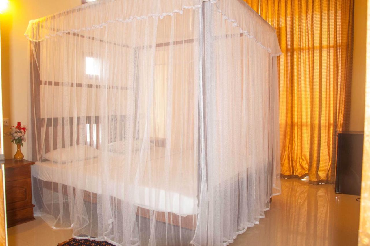 Hotel Marine At Negombo Beach Room photo